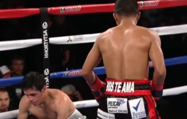 Gonzalez vs Sosa - Roman Gonzalez scores knockdown of Edgar Sosa